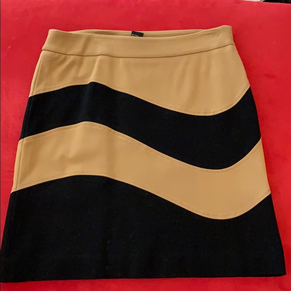 Etcetera Black and Tan Wave-Panel Pencil Skirt